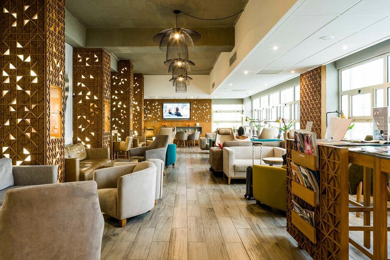 Pensez au salon Besoin de vous détendre avant votre vol